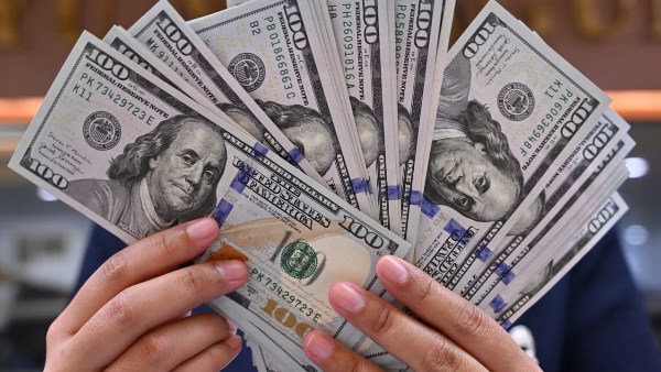 سعر الدولار مقابل الجنيه
